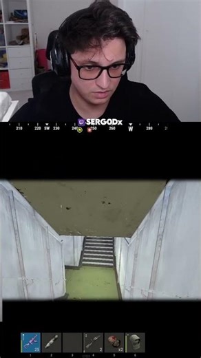 Bro thinks he is a superman #rust #rustclips #rustpvp #rustraid #gamingclips #epicmoments