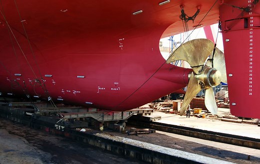 A complete guide of bringing a ship to dry dock - MySeaTime