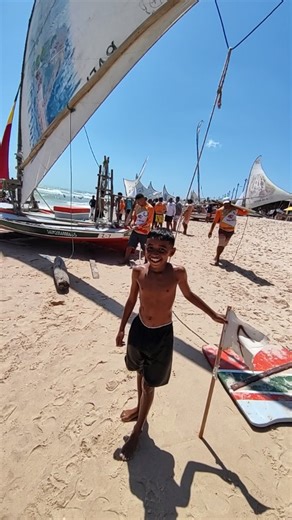 Menor Jangada da competição no mar #barco #oceano | Iago Cruz