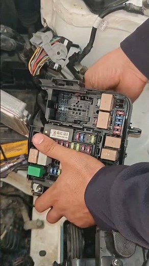 Electrical fuse box maintenance 🛑 #auto #automotivetools #carpart #youtubeshorts