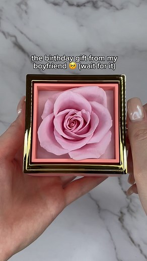 34 reactions · 7 comments | Sparkly Roses on Reels | Facebook