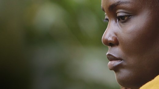 ኬኒያዊት ጋዜጠኛ ናሙካቦ ወሩንጋህ ንኣስታት 30 ዓመታት ኣቦኣ መን ከምዝኾነ እንከይፈለጠት ጸኒሓ መርዕኣ ምስተቓረበ ግን “ኣቦይ ግን መን’ዩ?” ዝብል ሕቶ መመሊሱ ክርብሻ ጀሚሩ። ንሳ ድሕሪ ክንደይ ላዕልትን ታሕትን ኣቦኣ መን ምዃኑ ኣሊሻ ረኺባቶ ኣላ። https://bbc.in/3fuCStS | BBC News Tigrinya