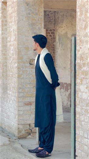 Muhammad Soobal Buriro on Instagram: "✨❣️#trandingsongs❤️❤️ #instapost #post #followers #tranding"