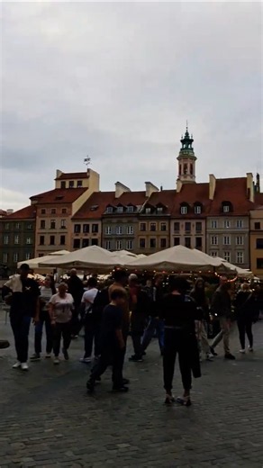 ワルシャワの旧市街広場 UNESCO Warsaw Old Town Sq. #oldtown #warsaw #warszawa #warszawawobiektywie #ワルシャワ #ポーランド