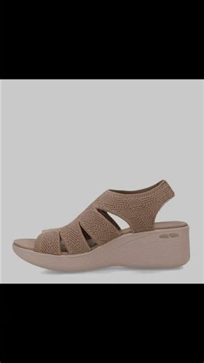 Skechers Women s PIER-LITE-Memory Maker Wedge Sandal Showcase