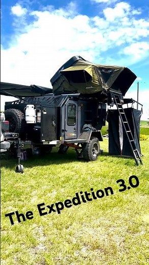 Open skies, and the ultimate off-grid setup ☀️🚐🌲 The Expedition 3.0 with rooftop tent and awning