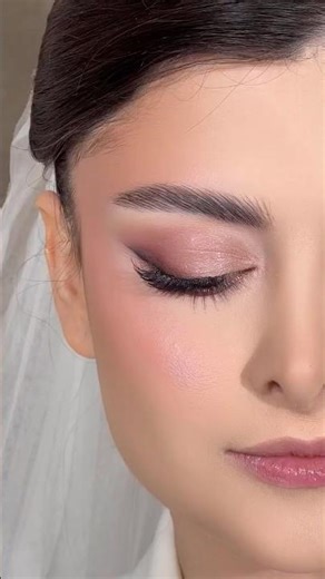 El secreto del maquillaje elegante revelado #makeup #beauty #shorts