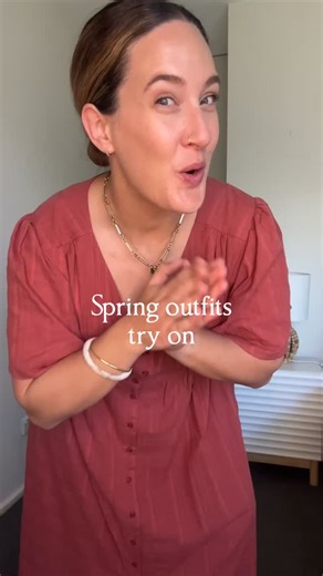 Georgia - Midsize Outfits & Try Ons on Instagram: "This colour is everything at the moment & the print set is such a gorgeous go-to outfit for Spring & Summer. Plus, all of these pieces come in sizes 16-26! @bigwaustralia does it again mixing trend & affordability so seamlessly 🥰 #ad #tryon #outfits #affordablefashion #midsize #plussize"