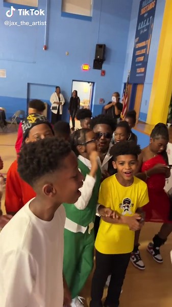 Gravity.. (@jax_the_artist)’s videos with original sound - Gravity..