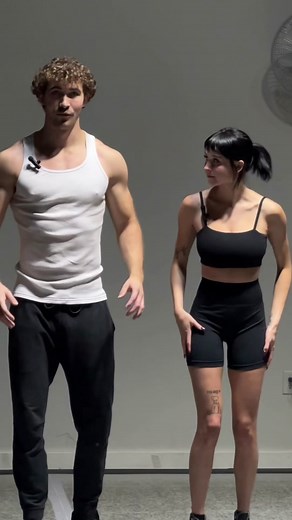 Lat spread tutorial with my gym crush!