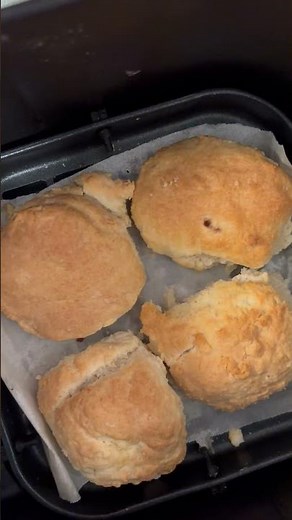 How air fryer biscuits turn out every time 🤌🏾✨