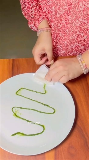 Testing Viral Plate Decorating Hack! Does It Really Work? #shortvideo #shorts #lifehacks #fruity