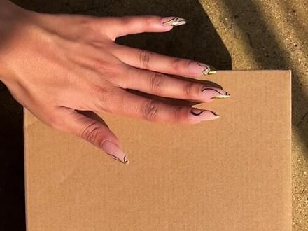 UGG人气款塔茨便鞋，厚底一脚蹬设计，轻松进阶秋冬时髦穿搭 #UGG #UGG厚底 #UGG秋冬 #冬天该有的样子,ugg塔次特穿搭- 抖音