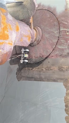 UHP Hydro Blasting Robot #shiprepair #magneticcrawler #shipyard #surfacepreparation #hydroblasting | AKA Robotics