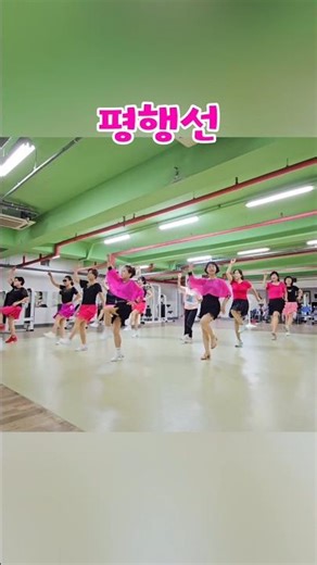 Moon Hee-ok's Parallel Line Dance #ParallelLines #LineDance #Trot #MoonHee-ok