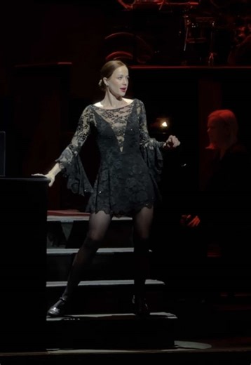 Nobody Walks Out on Whitney Leavitt in Chicago