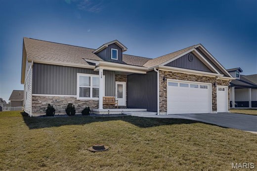 718 Deerfield Ln, Farmington, MO 63640 - MLS 26008330 - Coldwell Banker