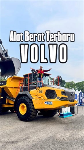 Mesin Besar on Instagram: "Yuk kita cek line up terbaru dari Volvo di acara Inspire 2025 bareng @indotruckutama . Mulai dari excavator 20 ton EC210 Pandawa, articulated dump truck A60, wheel loader L350H, sampai truk FH16 700 HP & FM Electric, bahkan ada bus B11R juga. Lengkap banget dari sektor tambang, konstruksi, sampai transportasi. Menurut kalian, unit Volvo mana yang pengen gue bahas lebih detail? Drop di komentar! — #volvo #alatberat #trukmaniaindonesia #excavator #operator"