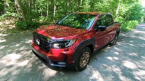 The 2022 Hyundai Santa Cruz is the brand’s first pickup and the smallest one you can buy today. Fox News Autos Editor Gary Gastelu sees how it measures up. | Fox News Car Reviews https://fxn.ws/3EuWIgH | Fox News