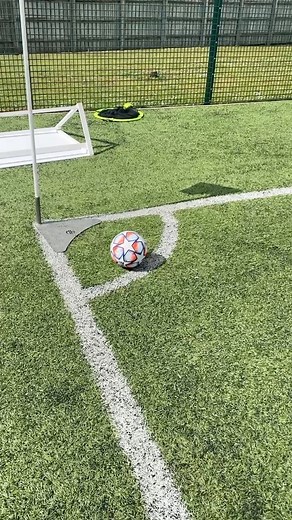 F2Freestylers on Instagram: "Wait for it...🎯🤪 #Football #Trickshot #F2 #Soccer #Soccerlife #Skills #footballskills"