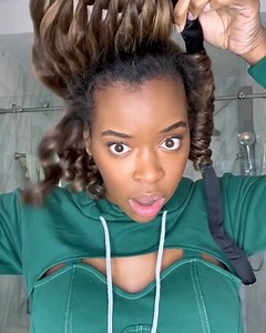 445K views · 8K reactions | My goal in 2022 is to use less heat. . . Fans code: INS25 to save 25$ Link in bio #myshinywigs #curlmyhair #curlyhair #naturalcurlyhair | Myshinywigs | Facebook