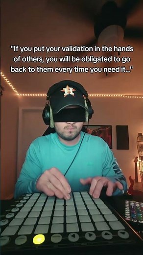 Brought out the Classic Ableton Novation Launchpad for this beat!🔥 #abletonlive #musicproducer #midi