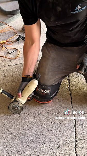 Most cracks aren’t just cosmetic. If they’re not repaired properly, they’ll come straight back through your new floor. We don’t patch cracks — we fix them properly so the problem doesn’t return. 📩 PM us for all crack repairs and resin flooring enquiries. #crackrepair #resinflooring #concrete #epoxyfloor #flooring