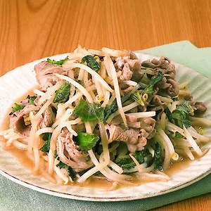 さっと炒めてもう完成♪ 牛肉ともやしのごまポン酢炒めのレシピ動画・作り方 | デリッシュキッチン