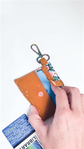 Make a keychain card wallet with a fun sewing pattern! #sewingprojects #sewingpatterns