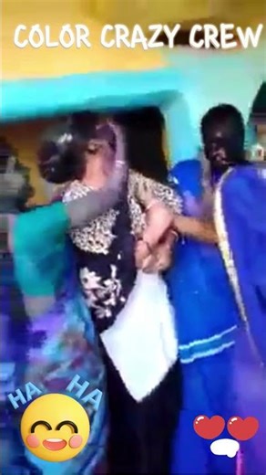 Women Playing Holi Like Absolute Pros