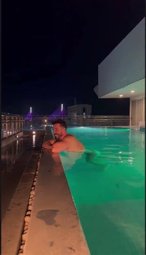 Rooftop Pool Relaxation, Cebu City, H AND H HOLIDAYS from Gustavo A. 🇵🇭