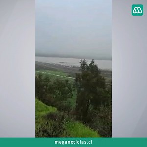 A pesar de la tragedia, hay buenas noticias: Tras cinco años sin agua, la laguna de Aculeo volvió a ser llenada con un tercio de su capacidad gracias a las lluvias que han caído durante los últimos días. | Meganoticias