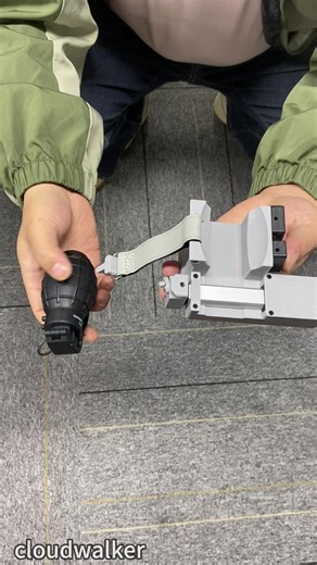 Photosensitive throwing device for uav.#fpv #uav #optical #fiber #dropper