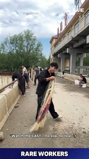 A NET from BRIDGE?! 😂 This Casting is My New Favorite Thing! I Wanna Try! #fishing