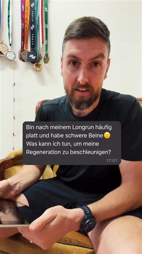 Zacharias Wedel | Online Lauf Coach on Instagram: "Schwere Beine nach dem Longrun? 4 Schritte, die deine Regeneration wirklich beschleunigen, denn wenn du nach dem Longrun platt bist, regenerierst du nicht „zu wenig“ sondern falsch. Schwere Beine, Müdigkeit und zähe Einheiten in den Folgetagen sind kein Zeichen von fehlender Härte, sondern von fehlender Struktur in der Regeneration. Hier sind 4 Maßnahmen, die nachweislich deine Erholung beschleunigen und deine Trainingsqualität langfristig verbe