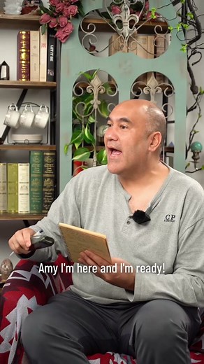 3 simple ways of checking if your Labradorite is real or fake! #labradorite #fakelabradorite #fakecrystals #crescentcast