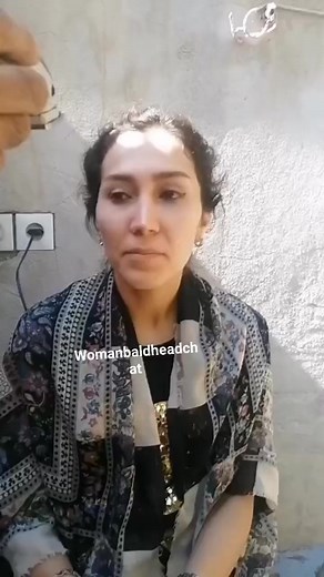 9.8K views · 69 reactions | Beautiful Lady Headshave ❤️ #headshave #baldbychoice #haircut #trending #vibes #explorepage #foryou #viral #mundan #reels #summer #baldgirl #baldhead #hairstyles #reelsindia #viralvideo #exploremore #viralvideos #nohair #baldhead #transformation #baldwomen #instagood #foryoupage #baldandbeautiful | Woman Bald Head Chat | Facebook