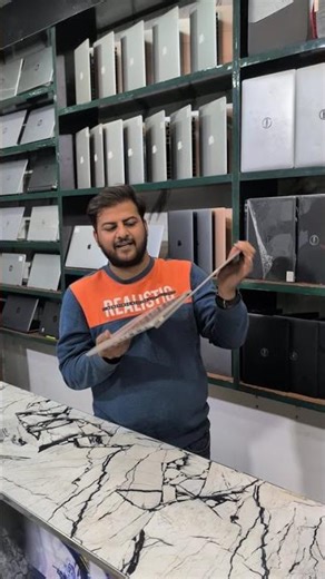 Asus ZenBook Flip UX461F | i7 8th Gen | 16GB RAM | 512GB SSD | Full Review & Details