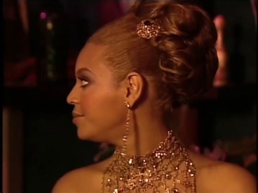 Beyoncé interview backstage at the 2004 Grammy Awards