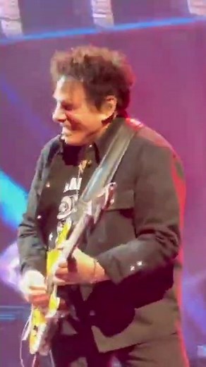 Journey - What’s your favorite Journey song performed live?