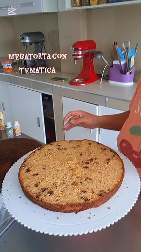 24K views · 302 reactions | Torta redonda de kilo y medio para 30 personas #tutorial | Tortas Rosana Cake Desing | Facebook