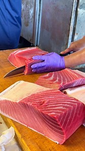 43K views · 695 reactions | when tuna belly cutting becomes pure art #precisionchef #seafoodluxury #cleanmoves #lifestyle #reelswow | 94愛七桃 | Facebook