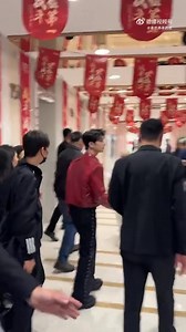 How did you know that Yang Yang was standing in front of me so gracefully... #หยางหยาง #YangYang #yang #楊 (video cr.logo) | All about yangyang