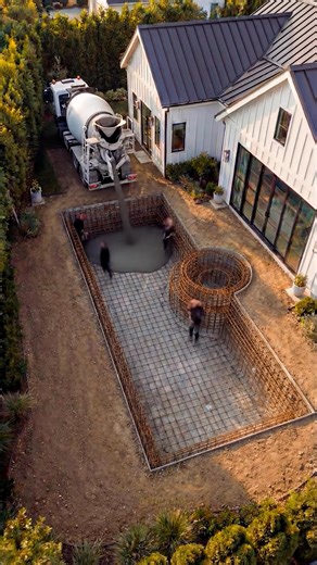 DIY & Crafts | This Backyard Turned Into a Luxury Pool in Seconds | Instagram