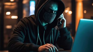 Online Scam: बॉस का आया मैसेज तो अकाउंटेंट ने ट्रांसफर किए पैसे, फिर जो हुआ बुलानी पड़ गई पुलिस