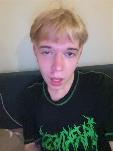 riuwwj (@riuwewewew)’s videos with original sound - riuwwj