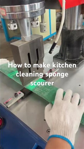 Sponge pad scrubber making machine