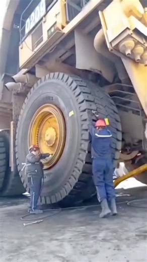 Neon Gate Media on Instagram: "A $10,000 machine that’s just a wheel — but unstoppable 🛞⚙️ Designed to roll, crush, or drive nonstop under heavy load. Simple mechanics keep maintenance low and reliability high. Proof that smart design beats complex tech. #industrialmachines #engineeringdesign #mechanicalpower #machineswork #innovation Follow for more machines that look simple but do serious work 🌍"