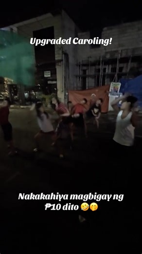 MAY TATALO PA BA SA INYO? WALA... WALA... WALA! 💗🎶 Netizens were impressed by a group of children who went all out during their caroling performance in Las Piñas on Saturday, as seen in a TikTok video uploaded by Theresa Dela Vega. Noting the kids’ props, dance routines, and energy, Dela Vega described it as an “upgraded” version of caroling worth far more than the usual P10 or P20 given to carolers. "I only had a P20 budget for each set ng carolers, Usually kasi pack of candies ang ni-re-read