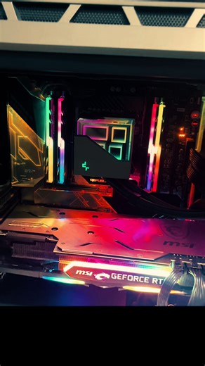 CPU: I7 7800X (6 Core) MB: X299 Rampage IV Extreme RAM: G-SKILL TridenZ 3000mhz 8GB X 4 M2: 1T Adata 860 GPU: RTX 2080 TI MSI TRIO 12GB Power Supply: MAG A750G (Gold) Cooler: Deepcool LT720 Price : 750$ #pcgaming #computer #pcgamer Case: Coolermaster MasterCase H500P